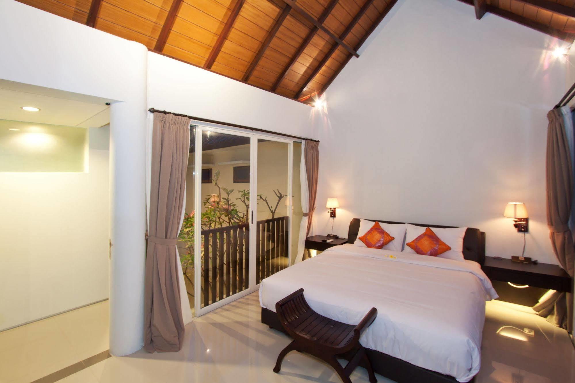 Grace And Milena Guesthouse Kuta Lombok Exteriör bild